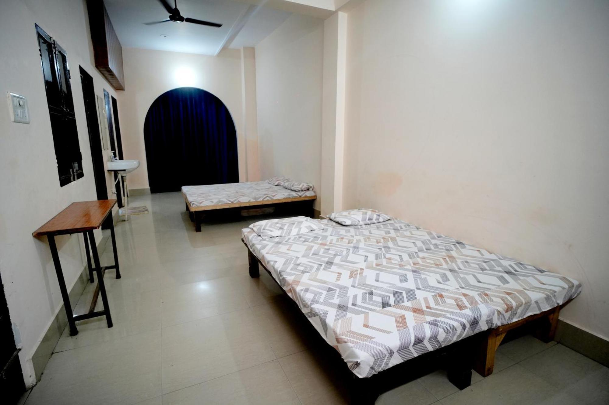 Banaras Gully House 500 Ft From The Ghats Varanasi Exteriör bild