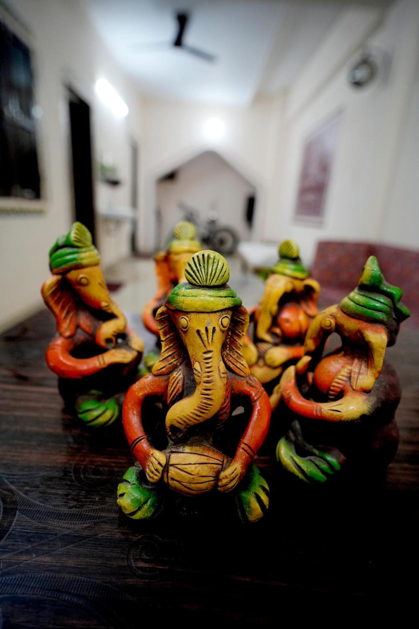 Banaras Gully House 500 Ft From The Ghats Varanasi Exteriör bild